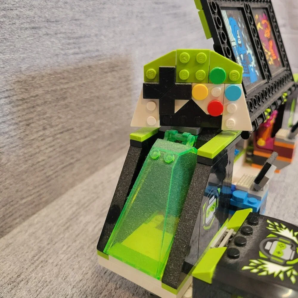 Lego City Gaming Tournament Truck 60388
